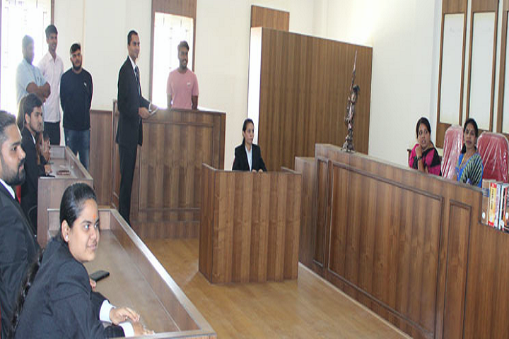 https://cache.careers360.mobi/media/colleges/social-media/media-gallery/10256/2019/5/18/Moot Court of The Oxford College of Law Bangalore_Moot-Court.png